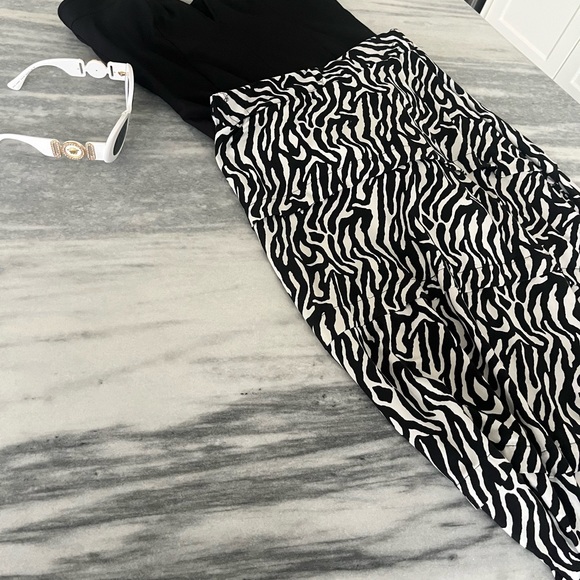 Summer outfit slinky skirt size large Zara body suit size extra large excellent - Picture 15 of 16